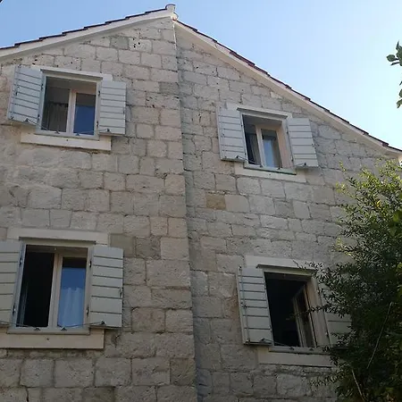 Koralj Apartamento *